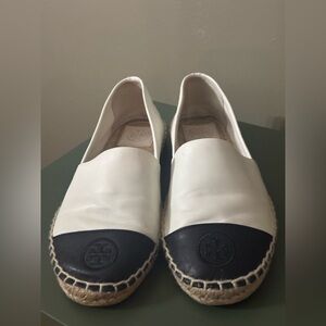 Tory Burch Color Block Ivory & Black Cap Toe Nappa Leather Espadrille Flats Sz 7